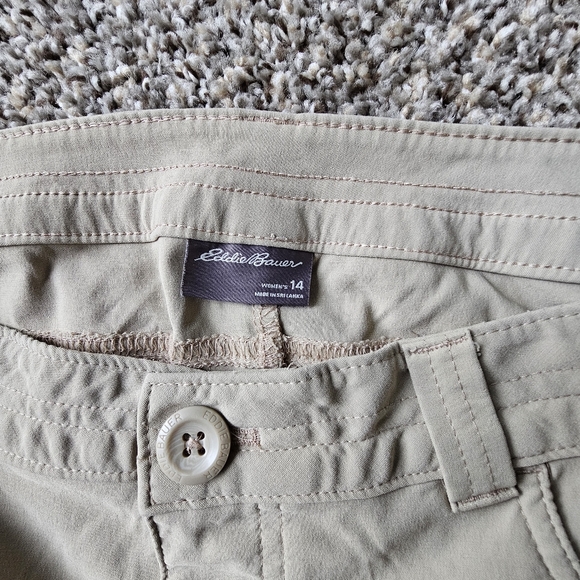 Eddie Bauer Women's Tan Capri Pants Size 14 - Picture 3 of 3